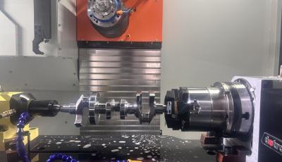 一顆曲軸 一份榮耀！青島德盛助力張雪機(jī)車驚艷世界賽道