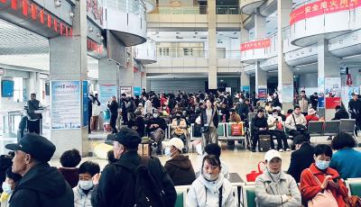 小長假客流激增 青島汽車總站多舉措護航旅客出行