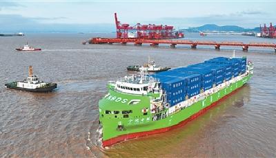 全球最大純電動智能集裝箱海船首航