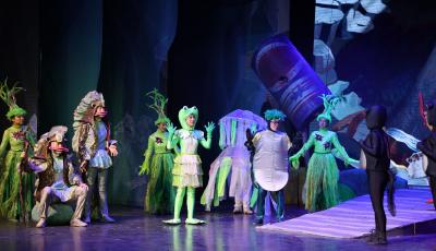 “駐場+巡演”式藝術(shù)展演“亮劍”，青島市話劇院建院70周年系列活動(dòng)即將啟幕