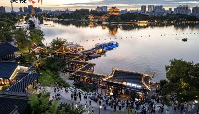 【央視快評(píng)】努力開創(chuàng)服務(wù)業(yè)高質(zhì)量發(fā)展新局面