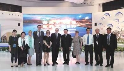 英國大臣率團考察東方影都 就公寓住宿等多項合作展開接洽