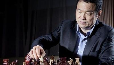 且詩且行黃怒波