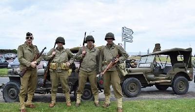 歐美民眾在法國紀念諾曼底登陸70周年